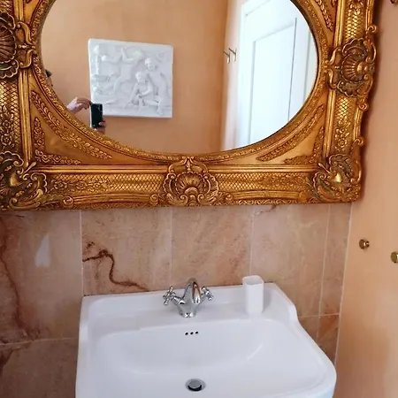Baglio Isolalunga לינה וארוחת בוקר 4*
