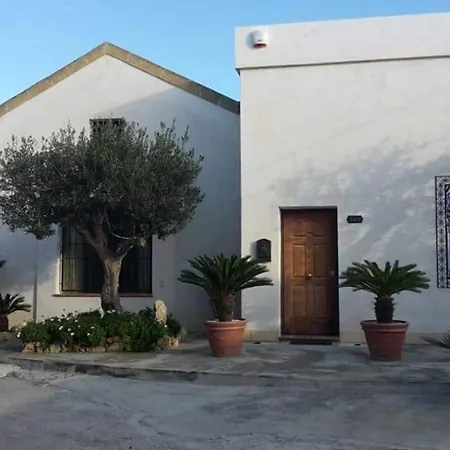 Baglio Isolalunga לינה וארוחת בוקר מרסאלה
